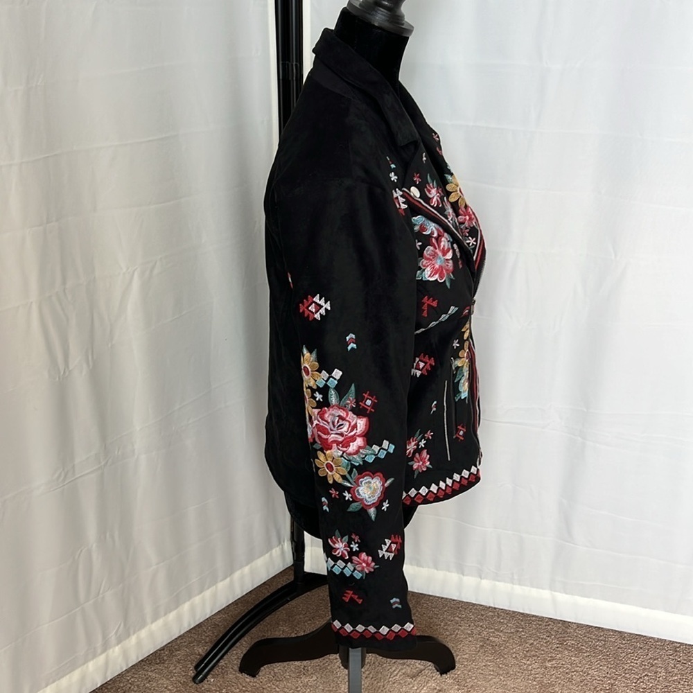 Savanna Jane Faux Suede Floral Embroidered Moto Jacket - Picture 4 of 6